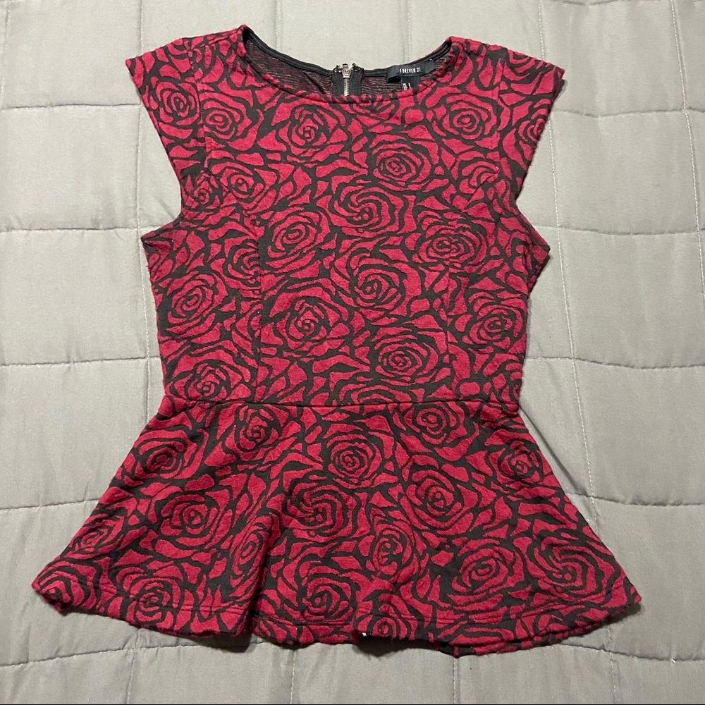Forever 21 Rose Top 🤍